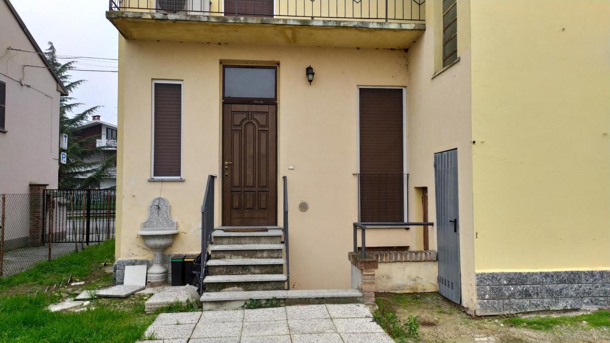 Scarpone Apartment Pavia Bagian luar foto