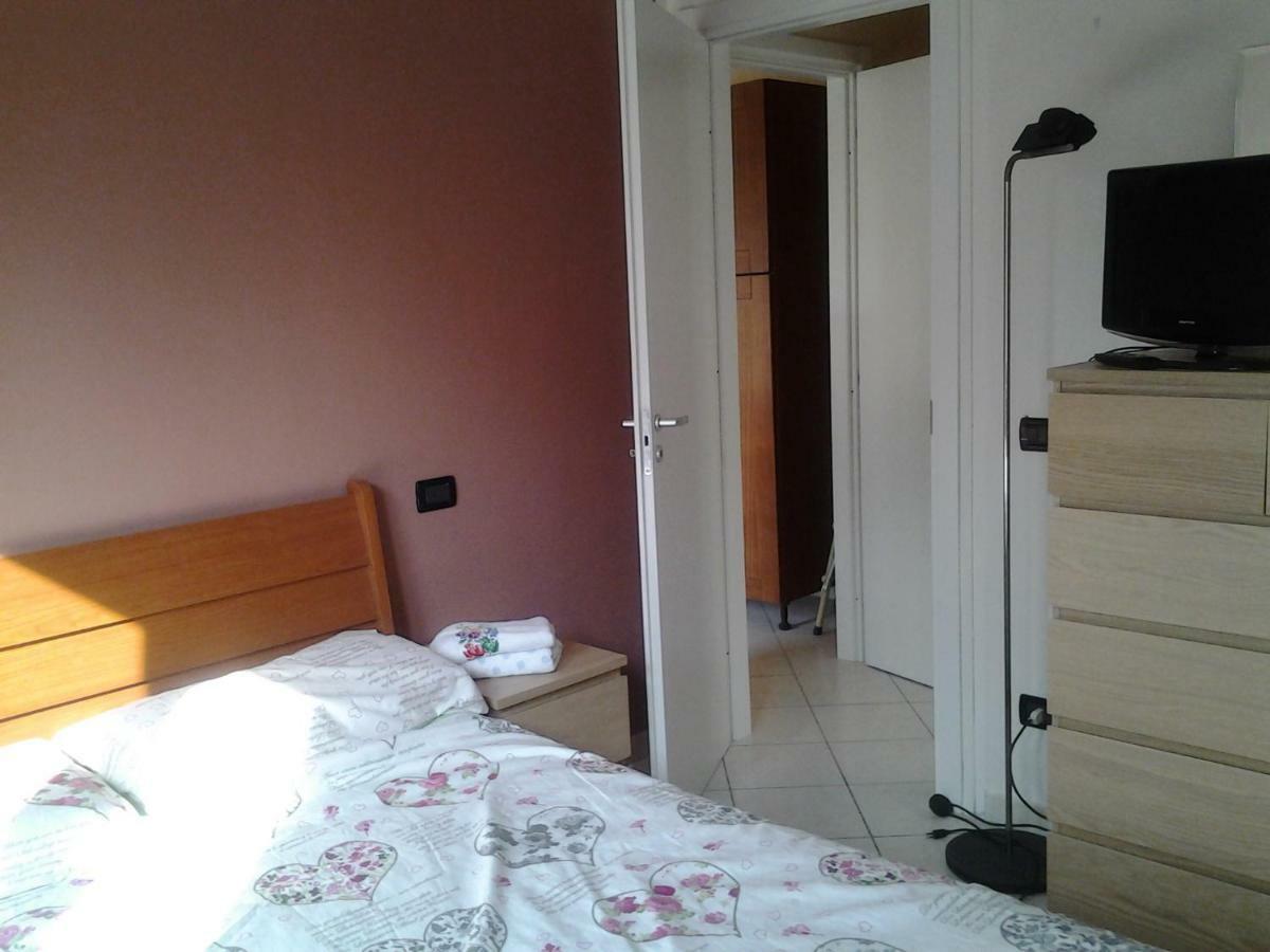 Scarpone Apartment Pavia Bagian luar foto